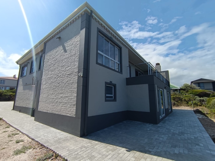 5 Bedroom Property for Sale in Kleinbaai Western Cape